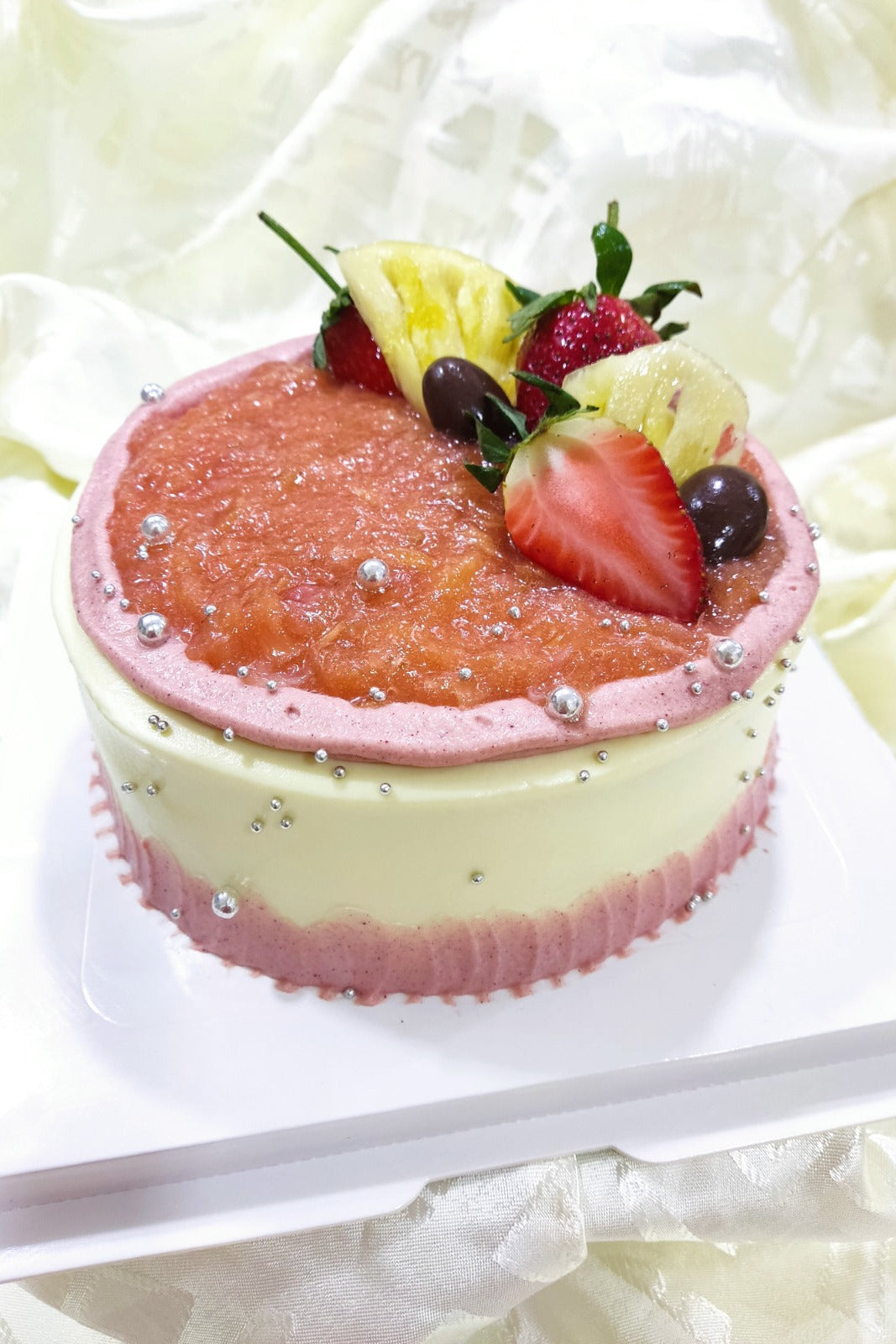 Keto Low-Carb Pineapple & Strawberry Cake Class (JB)