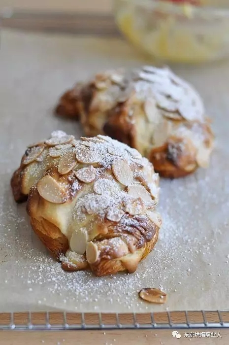 Croissant Series Class (JB)